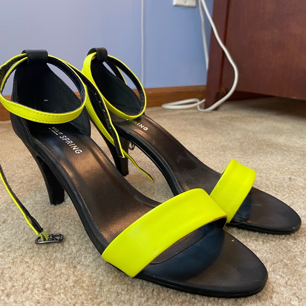 They are from Call it Spring. Size 7.5. 3 inch heels.